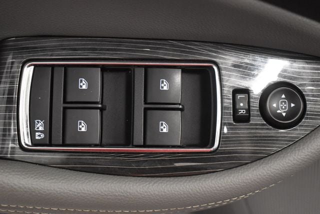 Used 2017 Chevrolet Impala Premier w/ Enhanced Convenience Package FWD image 21