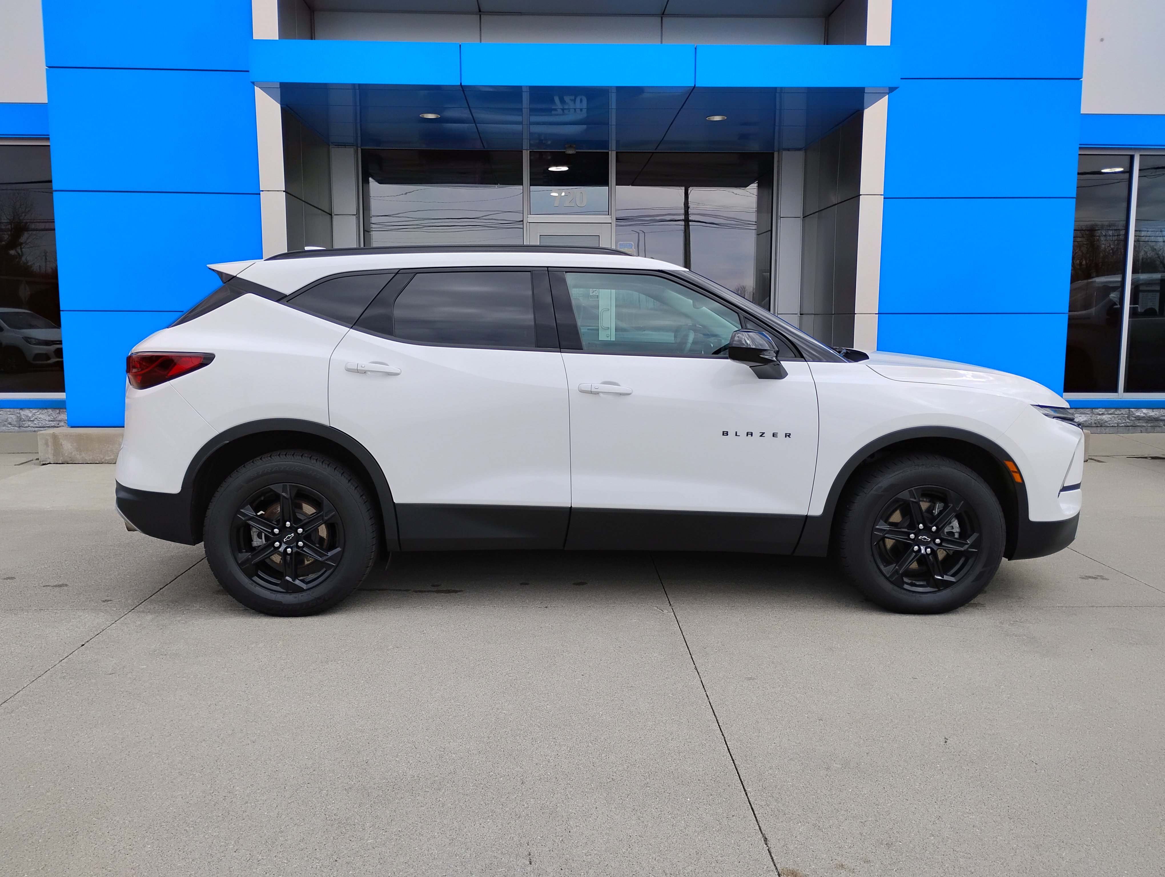 Used 2023 Chevrolet Blazer LT w/ Convenience Package AWD/4WD image 34