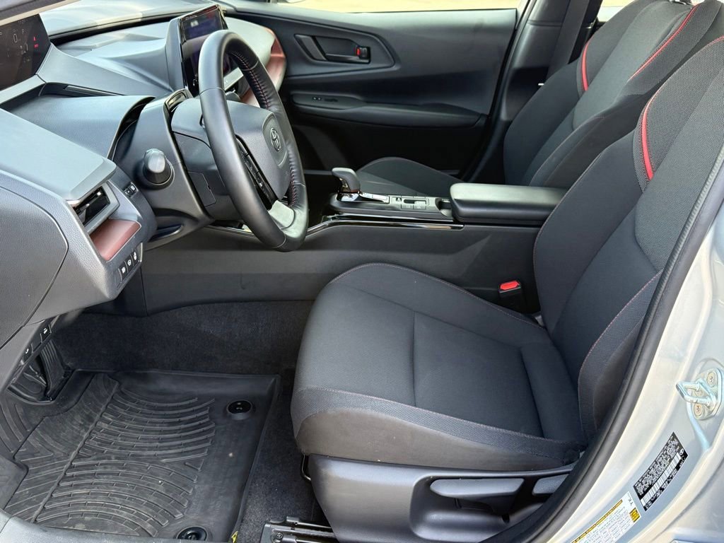 Used 2024 Toyota Prius Prime SE FWD image 20