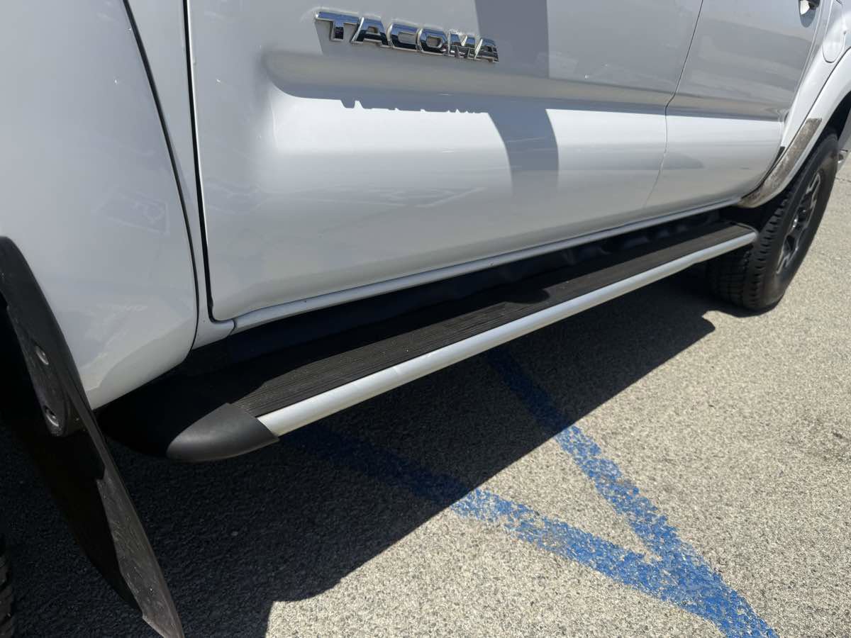 Used 2010 Toyota Tacoma PreRunner RWD image 5