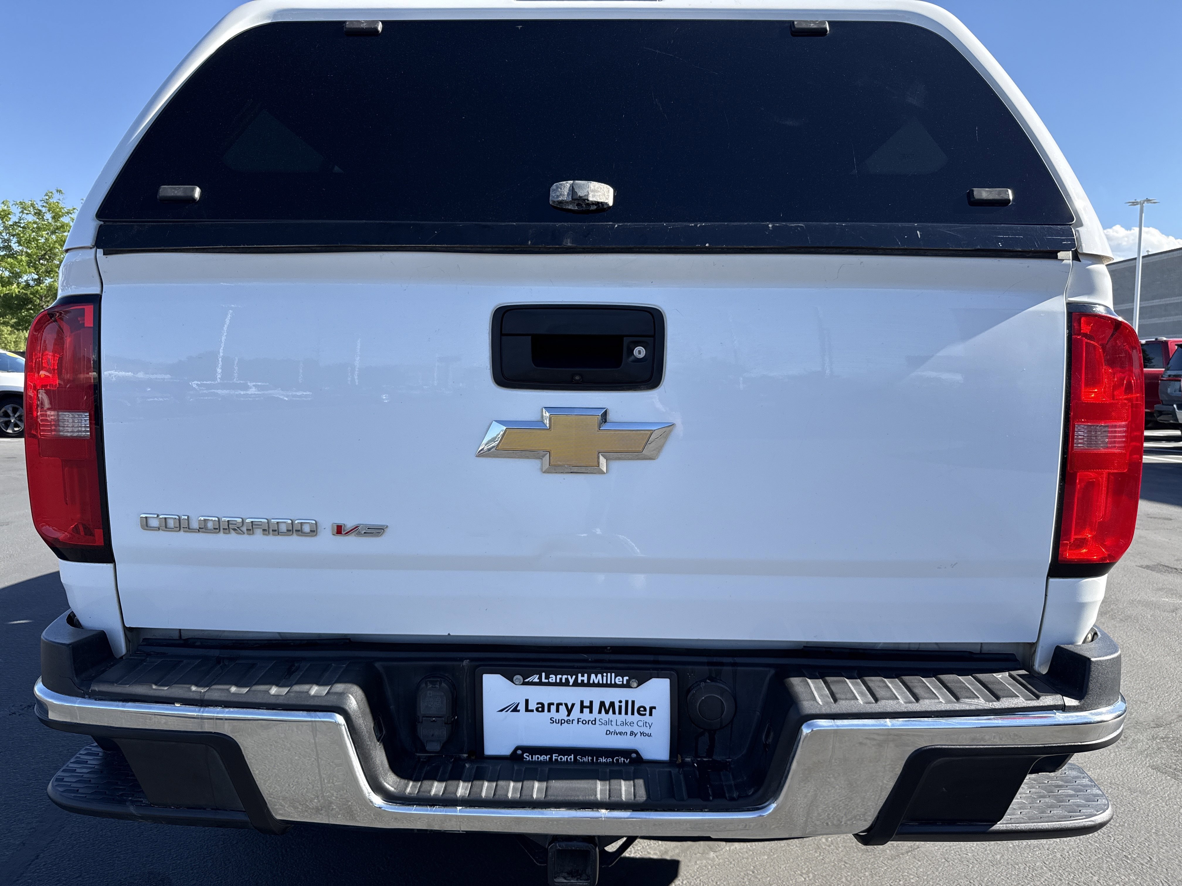 Used 2017 Chevrolet Colorado Z71 AWD/4WD image 6
