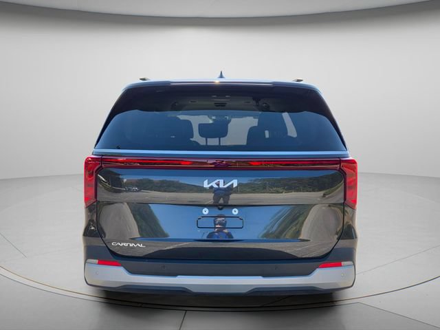 Used 2025 Kia Carnival EX FWD image 5