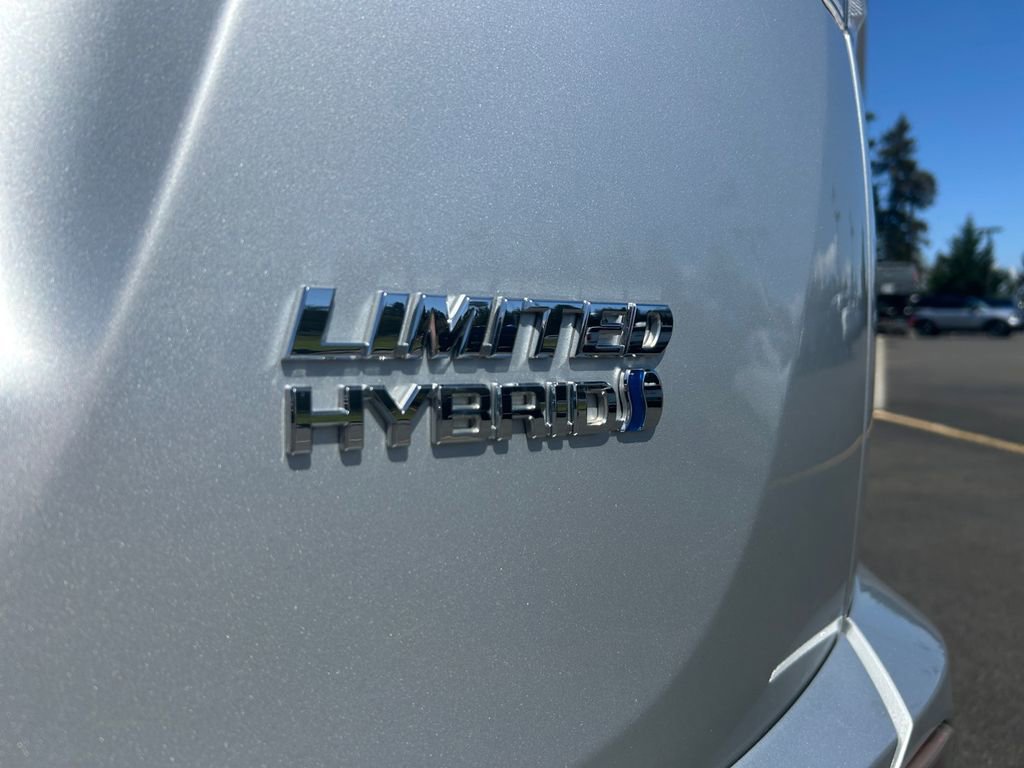 Used 2016 Toyota RAV4 Limited w/ Advanced Technology Package AWD/4WD image 32