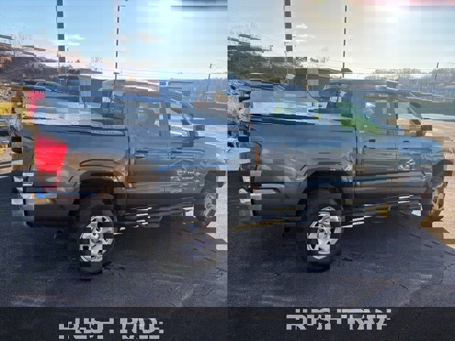 Used 2016 Toyota Tacoma SR5 image 9