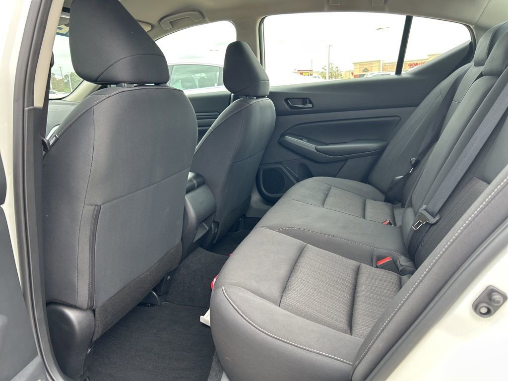 Used 2025 Nissan Altima 2.5 S FWD image 9