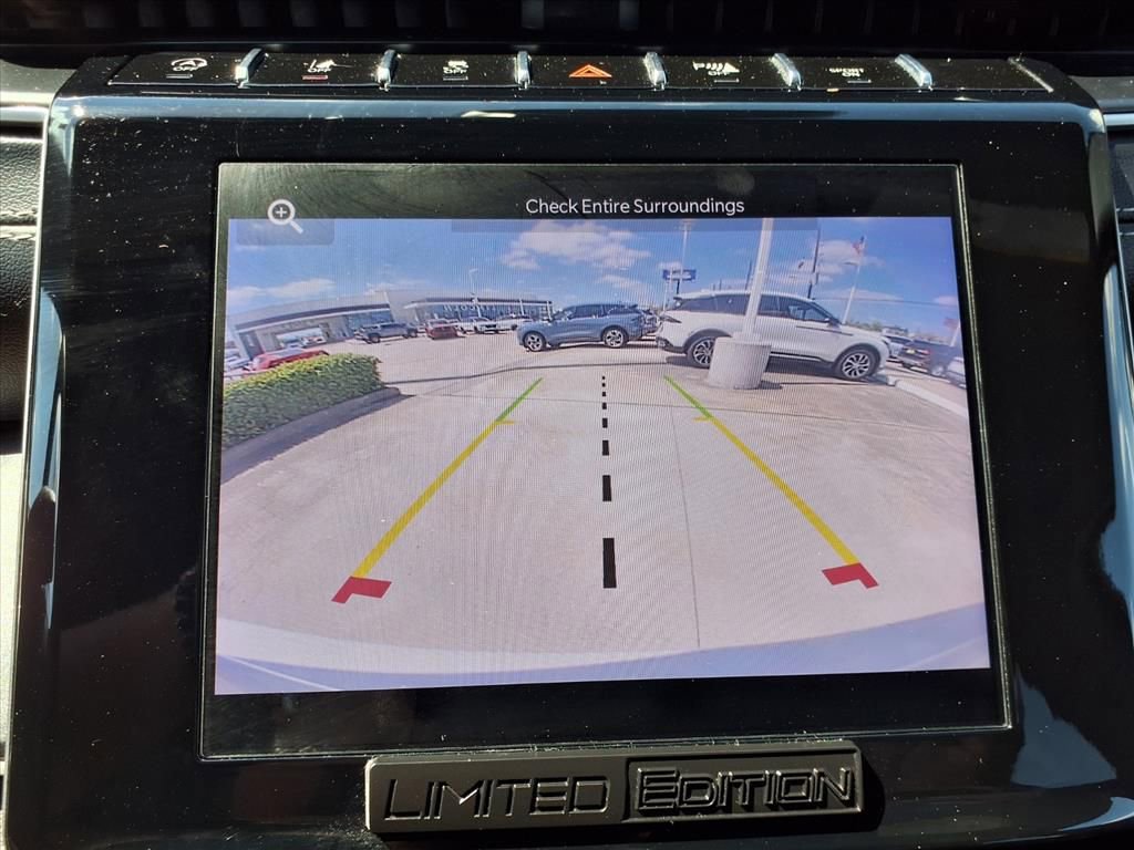 Used 2023 Jeep Grand Cherokee Altitude AWD/4WD image 10