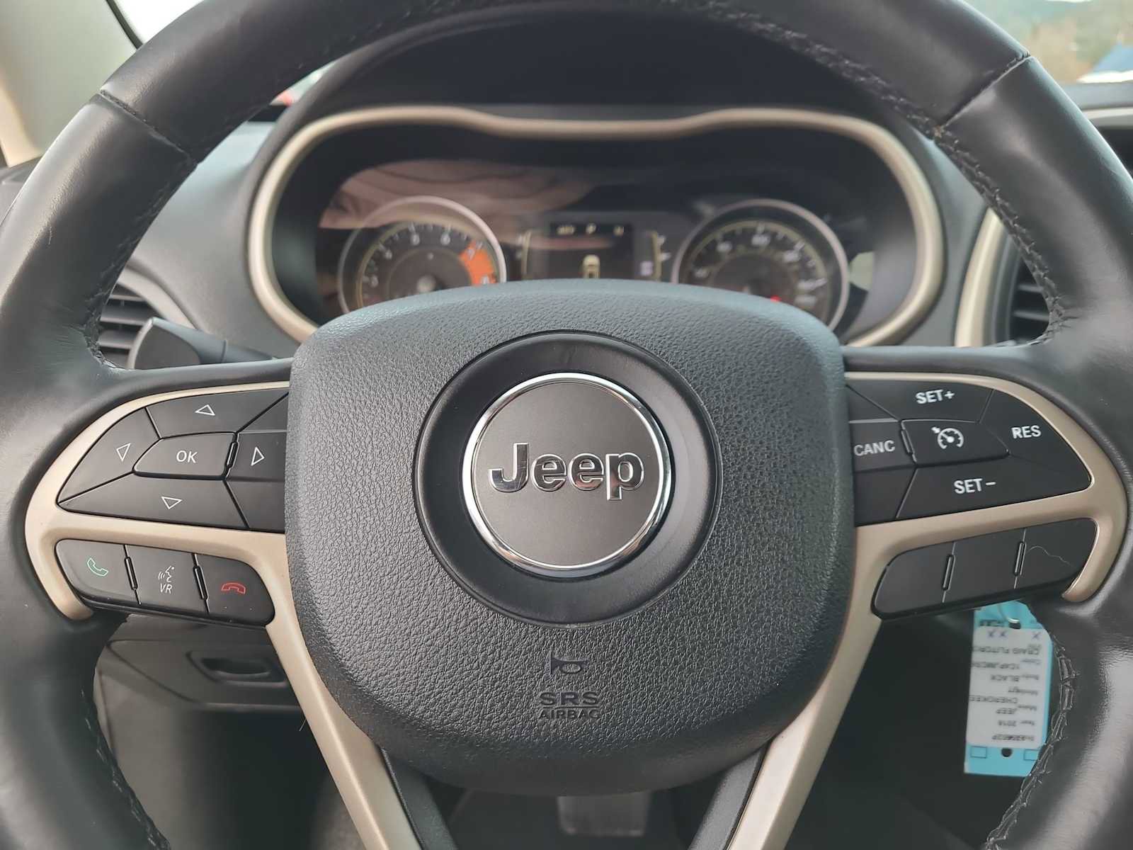 Used 2016 Jeep Cherokee Latitude image 23