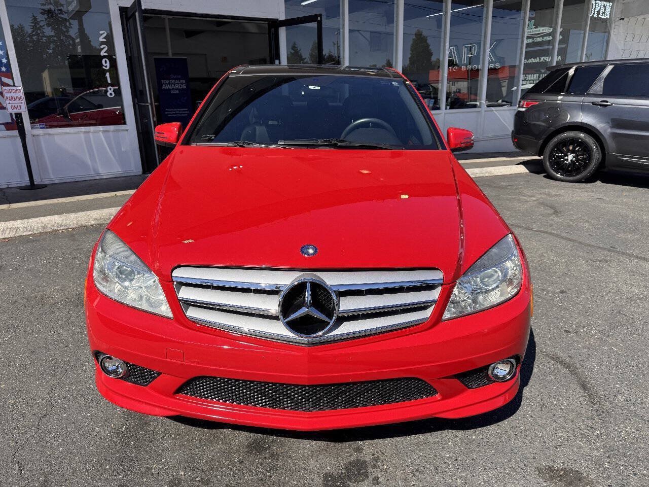 Used 2010 Mercedes-Benz C 300 Sedan image 10