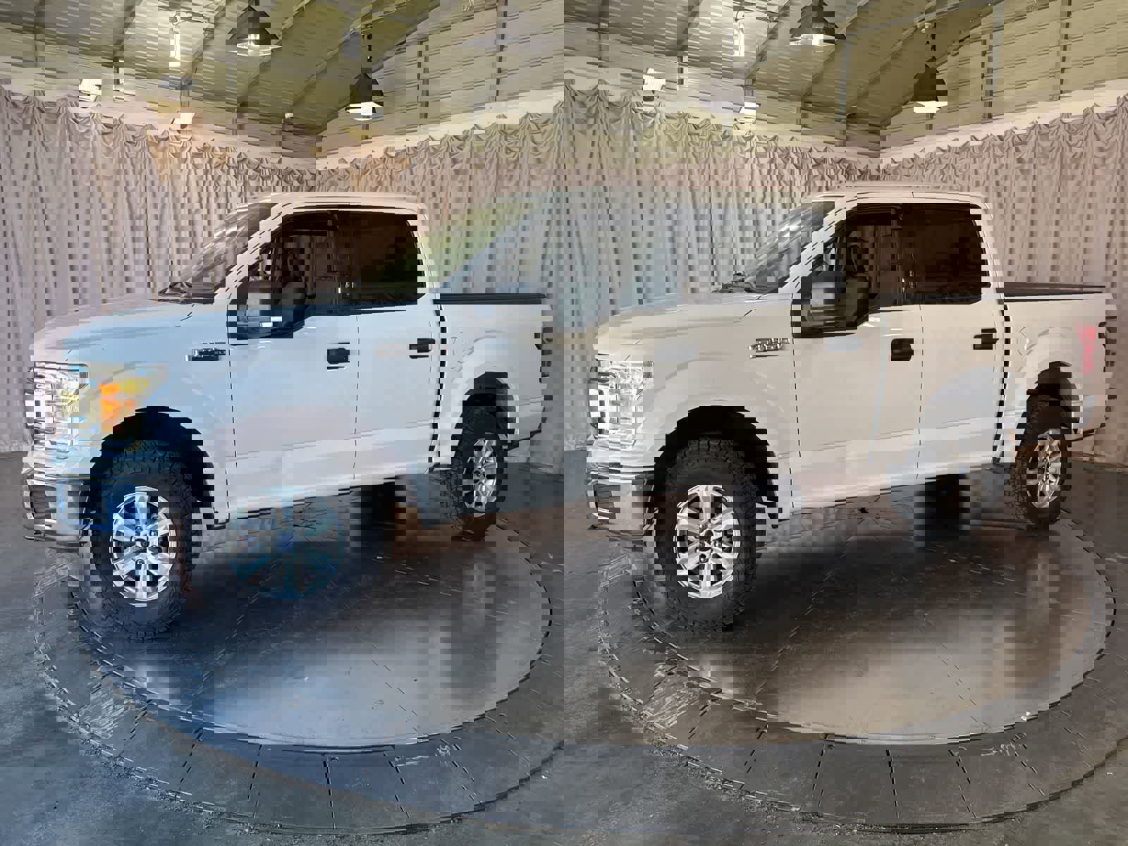 Used 2018 Ford F150 XLT w/ Equipment Group 301A Mid image 6