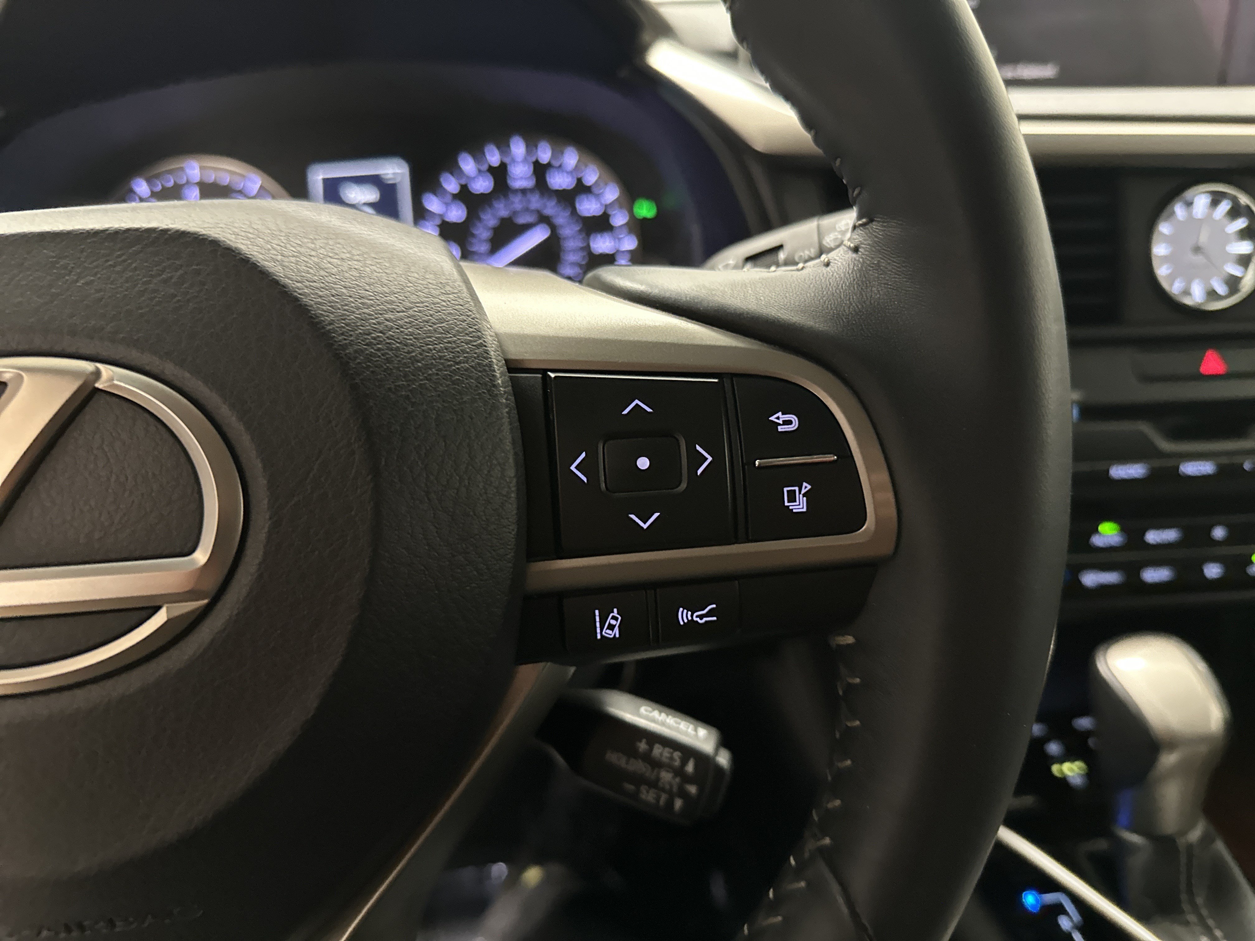Used 2018 Lexus RX 350 AWD w/ Premium Package w/ Premium Package image 21