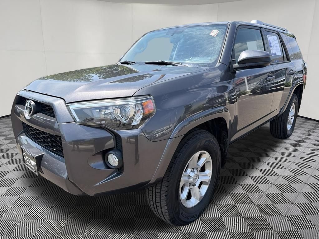 Used 2018 Toyota 4Runner SR5 AWD/4WD image 3