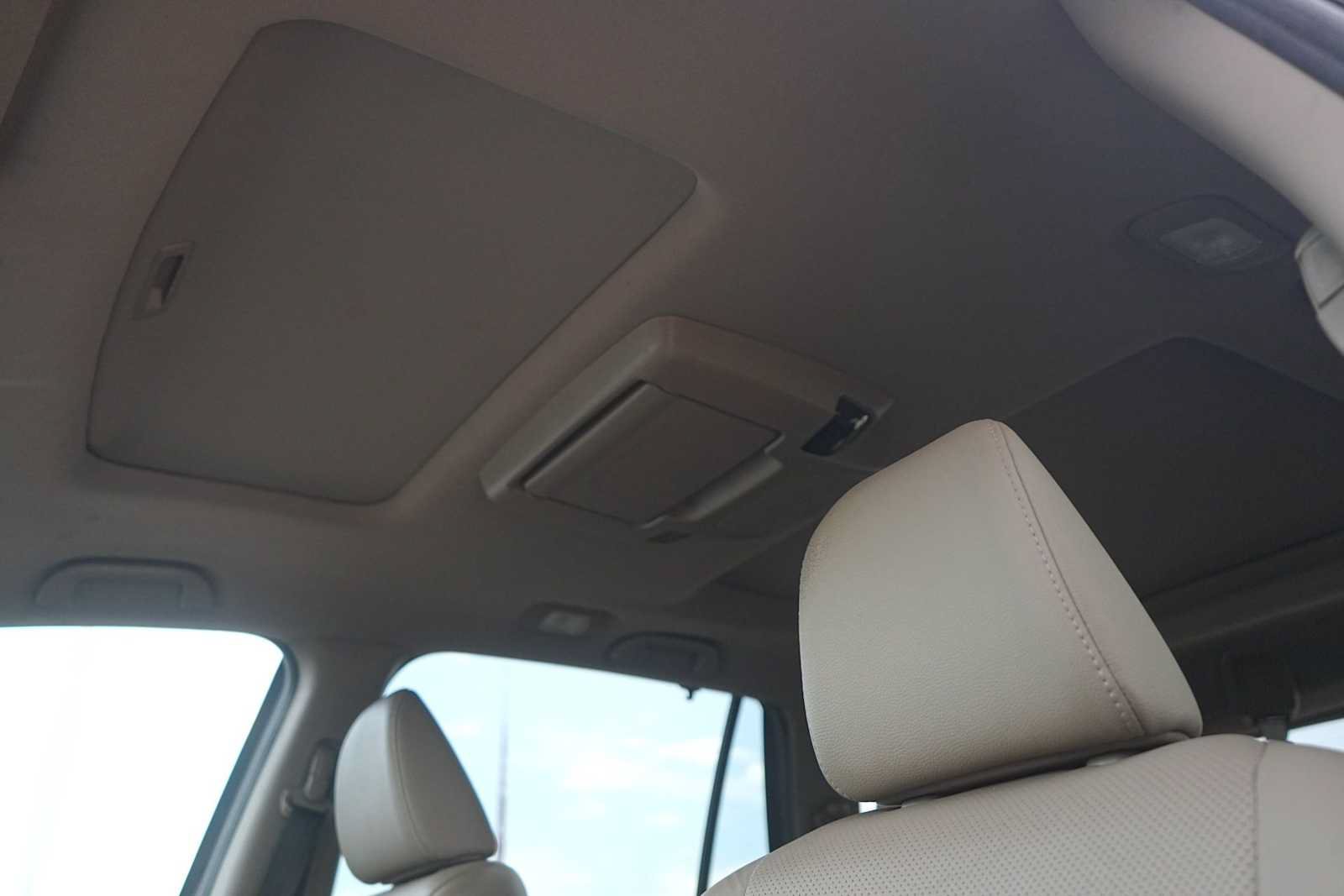 Used 2019 Honda Pilot Elite image 25