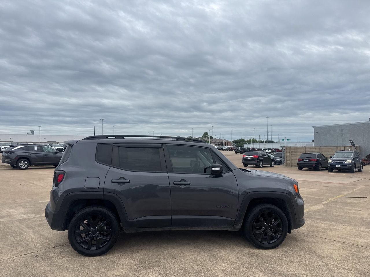 Used 2023 Jeep Renegade Altitude AWD/4WD image 20