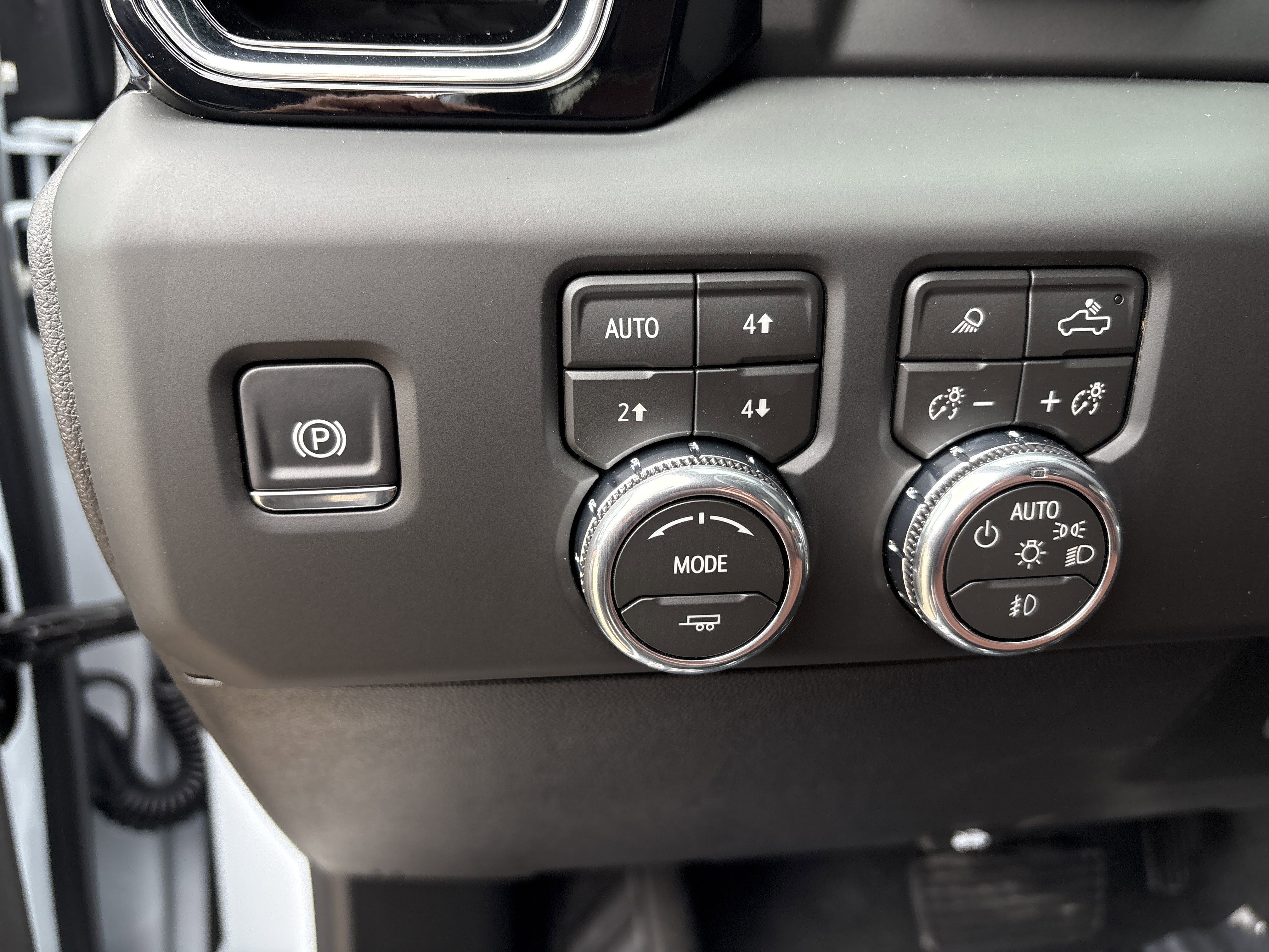 New 2026 GMC Sierra 2500 Denali Ultimate image 14