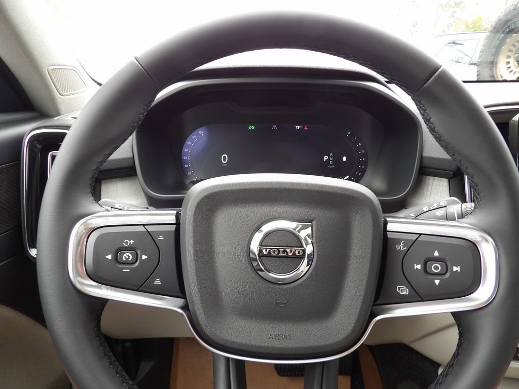 New 2026 Volvo XC40 B5 Plus w/ Protection Package Premier AWD/4WD image 18