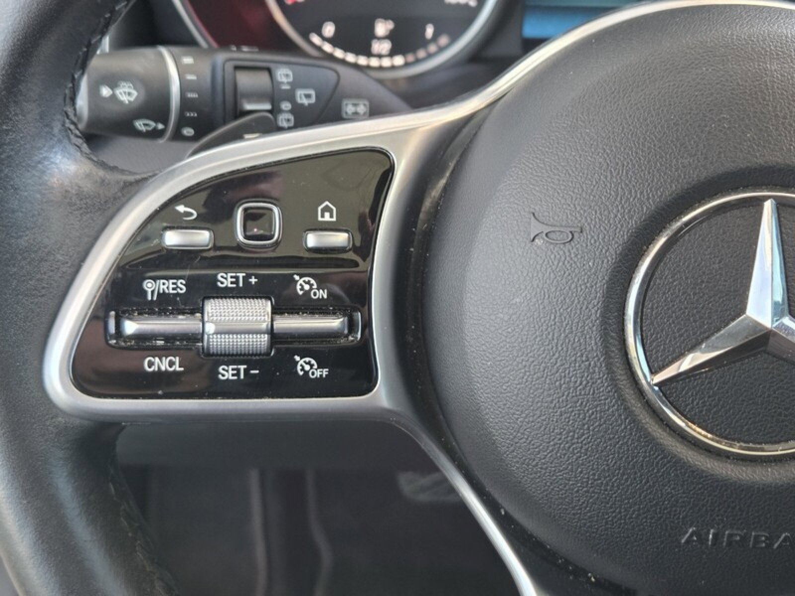 Certified 2021 Mercedes-Benz GLC 300 image 28
