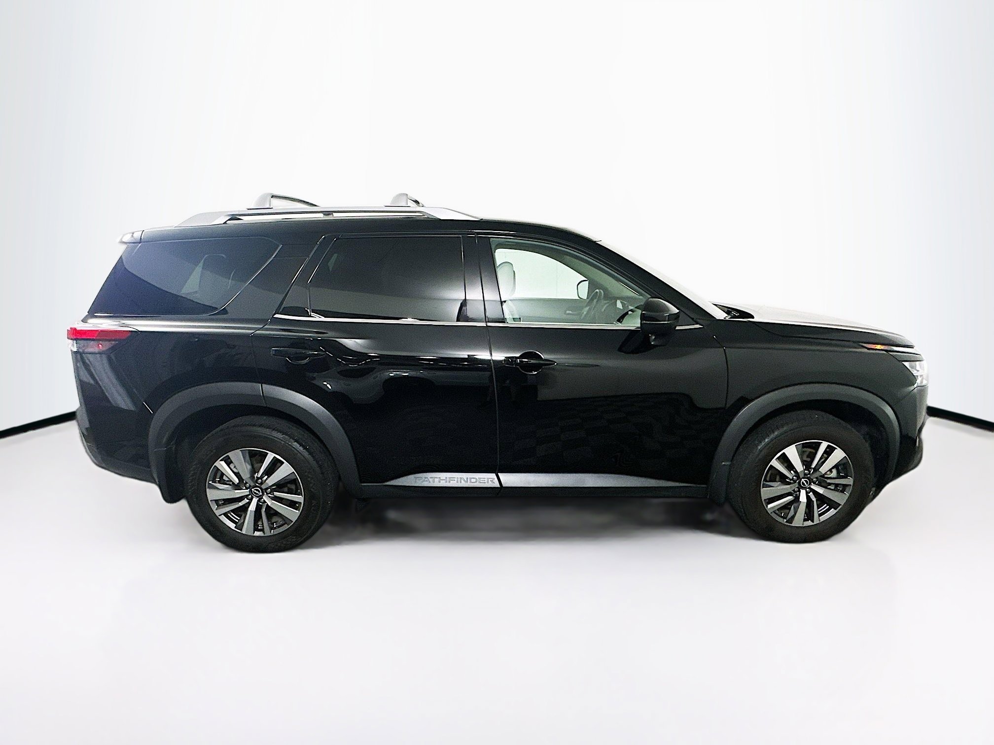 Used 2023 Nissan Pathfinder SL image 10