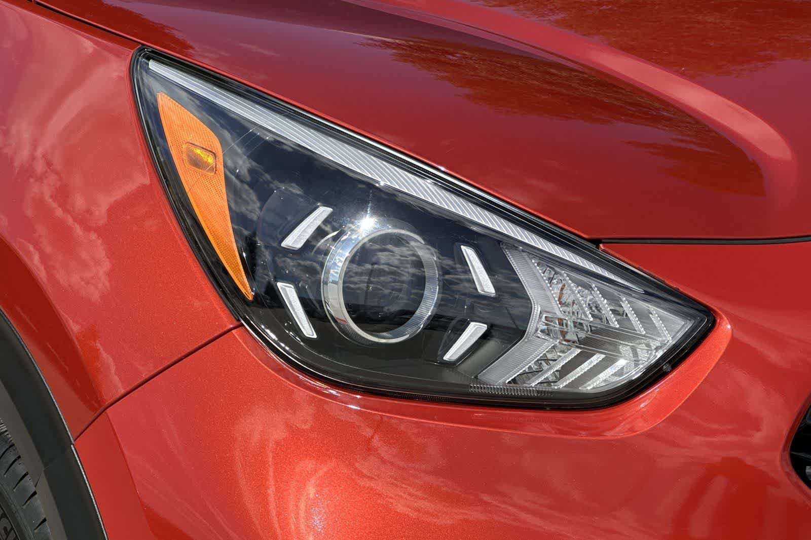 Used 2022 Kia Niro LXS FWD image 32