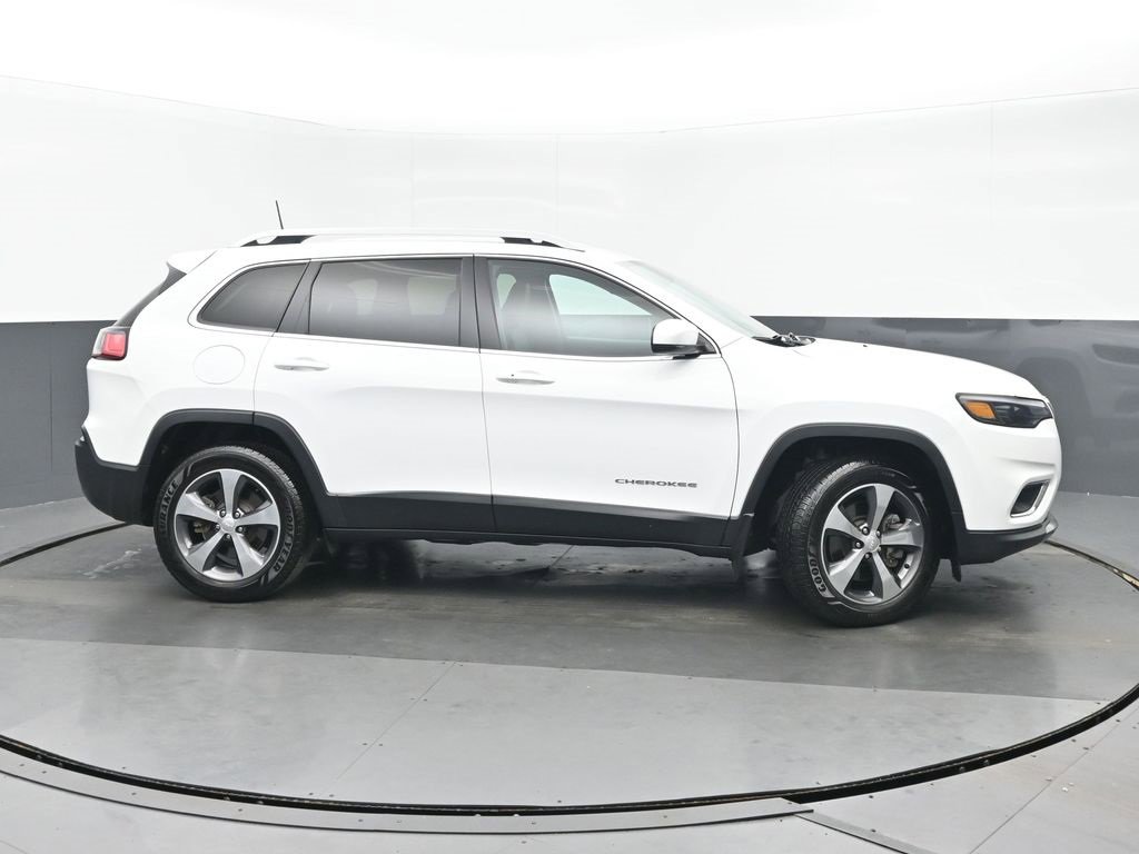 Used 2019 Jeep Cherokee Limited w/ Trailer Tow Group image 2