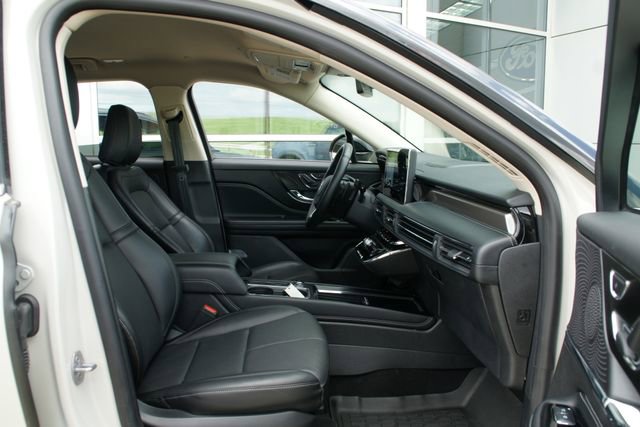 Used 2024 Lincoln Corsair Reserve w/ Equipment Group 201A FWD image 39