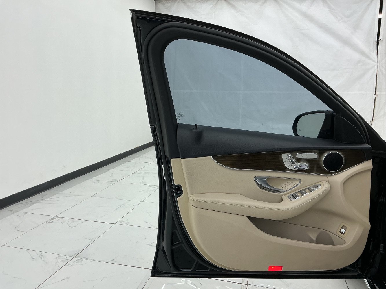 Used 2019 Mercedes-Benz C 300 Sedan image 21