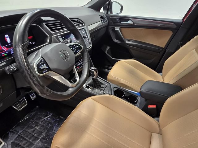 Certified 2024 Volkswagen Tiguan SE R-Line AWD/4WD image 24