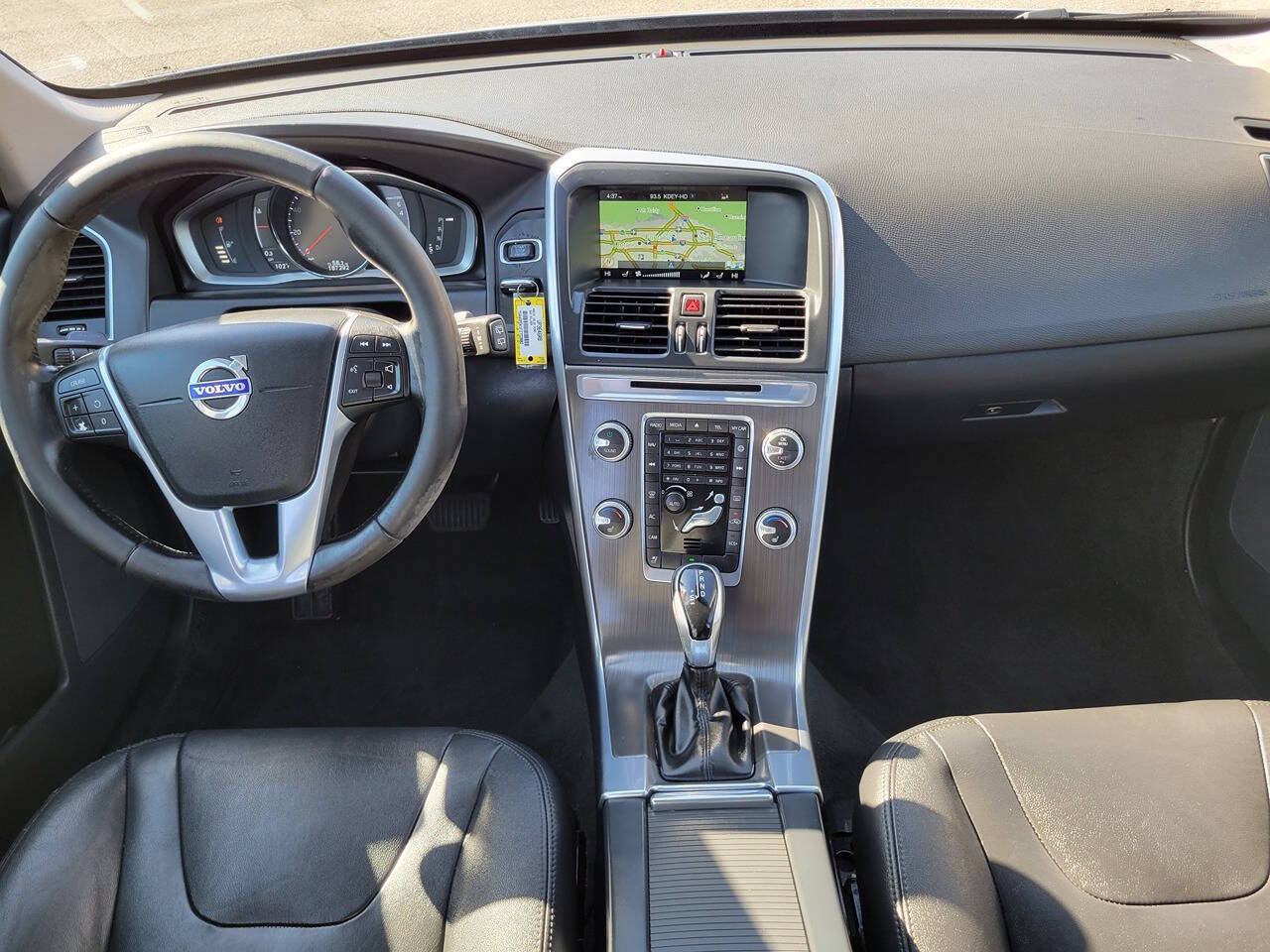 Used 2015 Volvo XC60 T5 Premier w/ Proximity Package FWD image 23