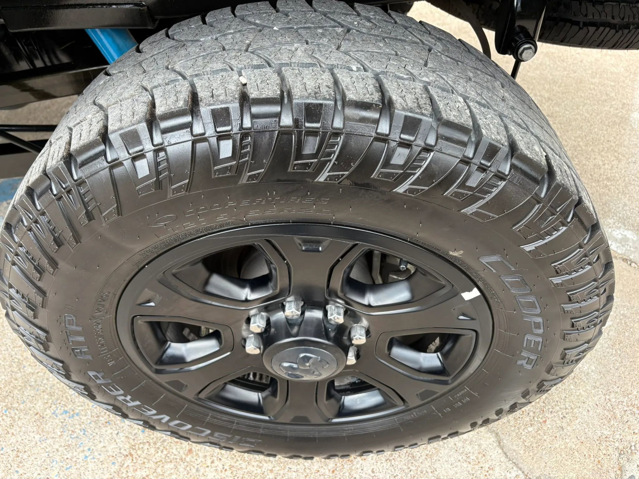 Used 2018 RAM 2500 Laramie w/ Sport Appearance Group AWD/4WD image 9