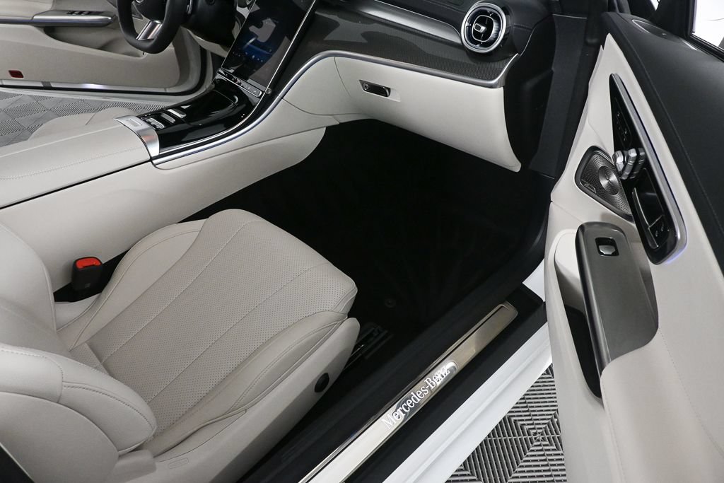 Certified 2024 Mercedes-Benz CLE 450 4MATIC Cabriolet image 20