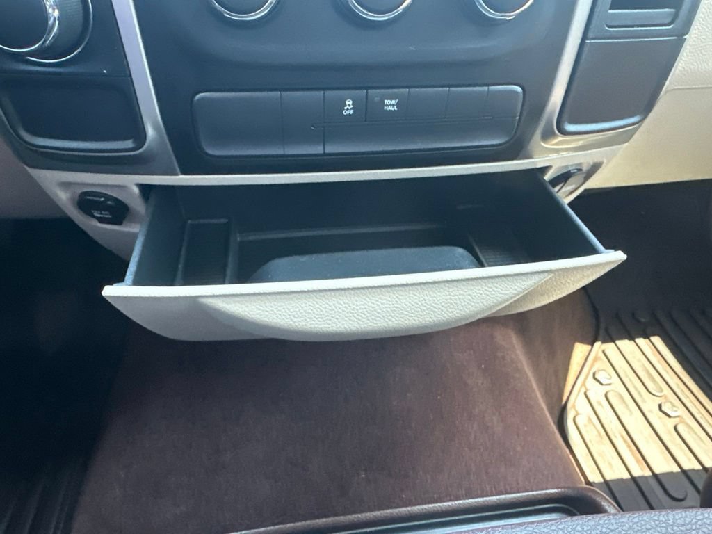 Used 2017 RAM 1500 Classic SLT RWD image 7