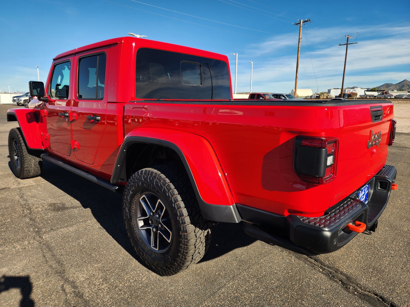 Used 2025 Jeep Gladiator Mojave AWD/4WD image 11