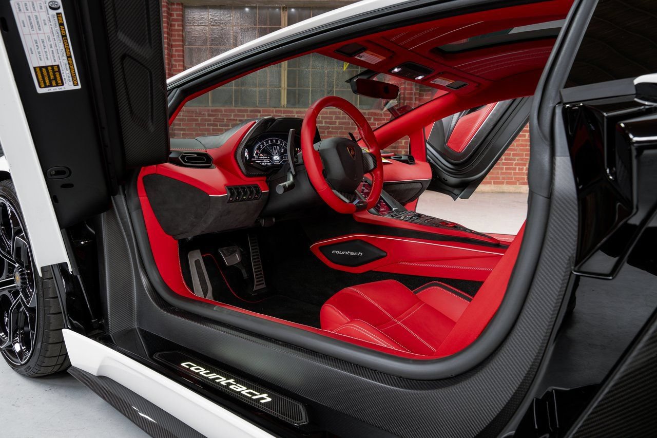 Used 2022 Lamborghini Aventador Countach AWD/4WD image 6