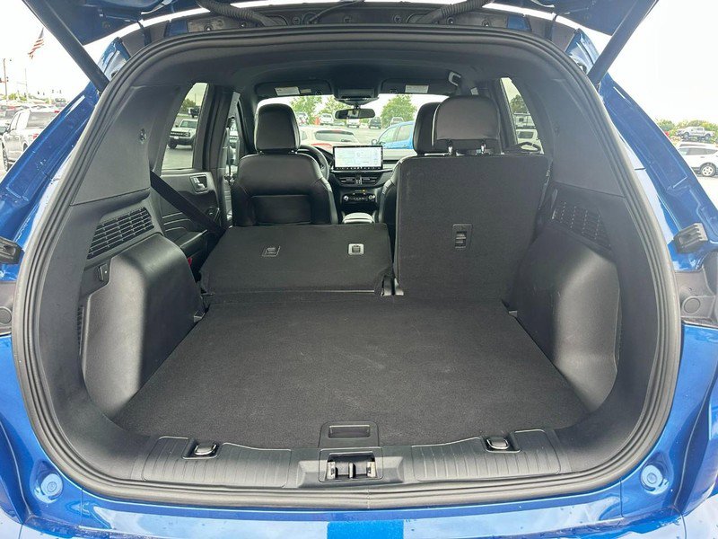 Used 2023 Ford Escape ST-Line w/ Tech Pack #1 image 5