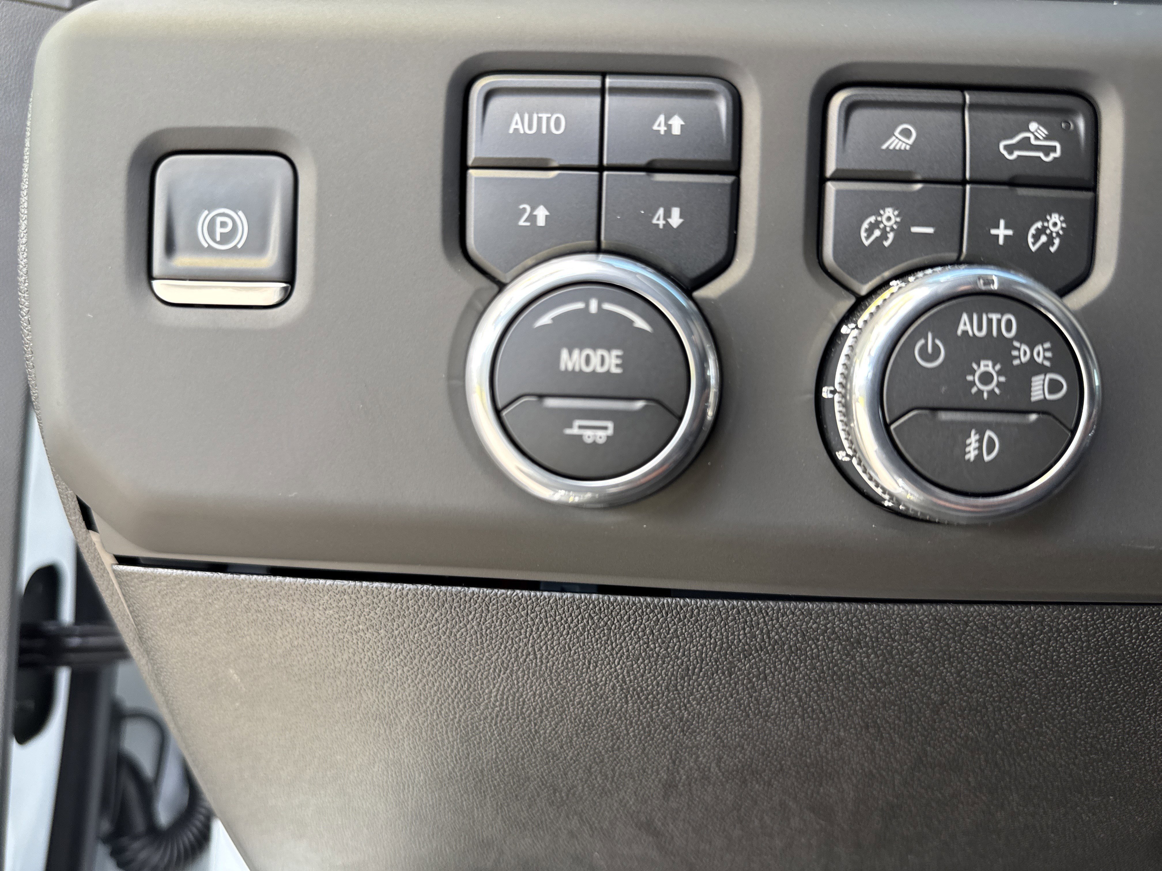 New 2026 GMC Sierra 2500 Denali Ultimate image 18