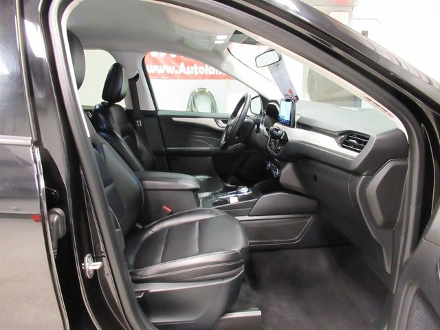 Used 2021 Ford Escape SEL w/ Technology Package image 9