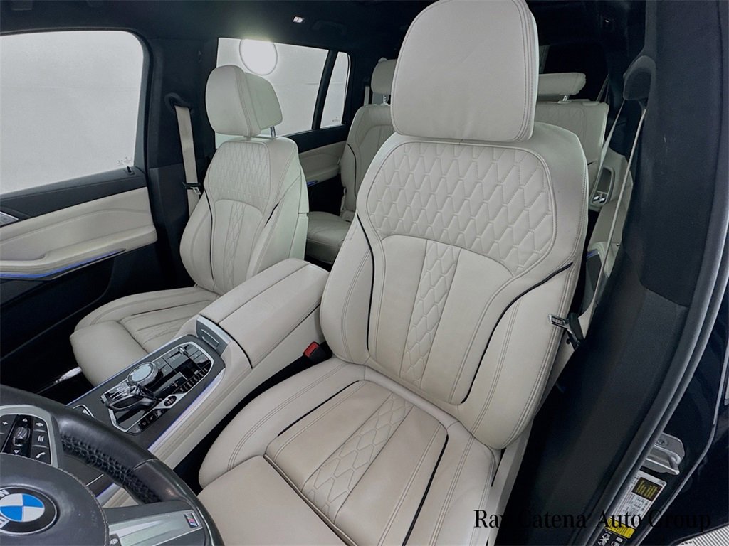 Used 2022 BMW X7 M50i image 22