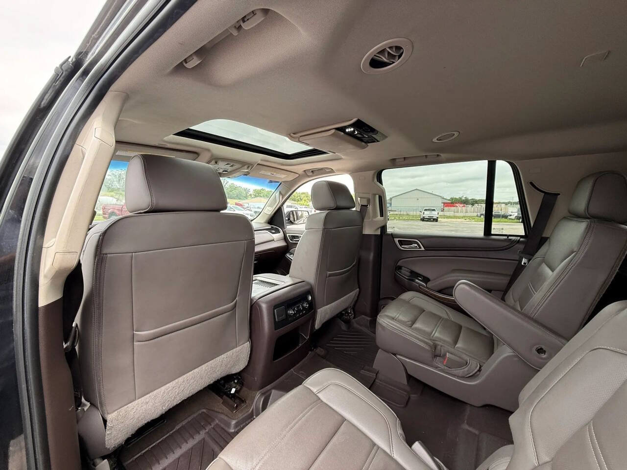 Used 2018 GMC Yukon Denali w/ Denali Ultimate Package AWD/4WD image 9