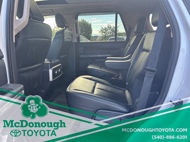 Used 2024 Ford Expedition XLT AWD/4WD image 11