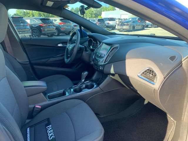 Used 2017 Chevrolet Cruze LT w/ Convenience Package FWD image 15