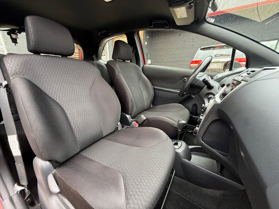 Used 2008 Toyota Yaris S FWD image 4