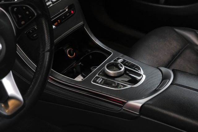 Used 2019 Mercedes-Benz GLC 300 w/ Premium Package image 23