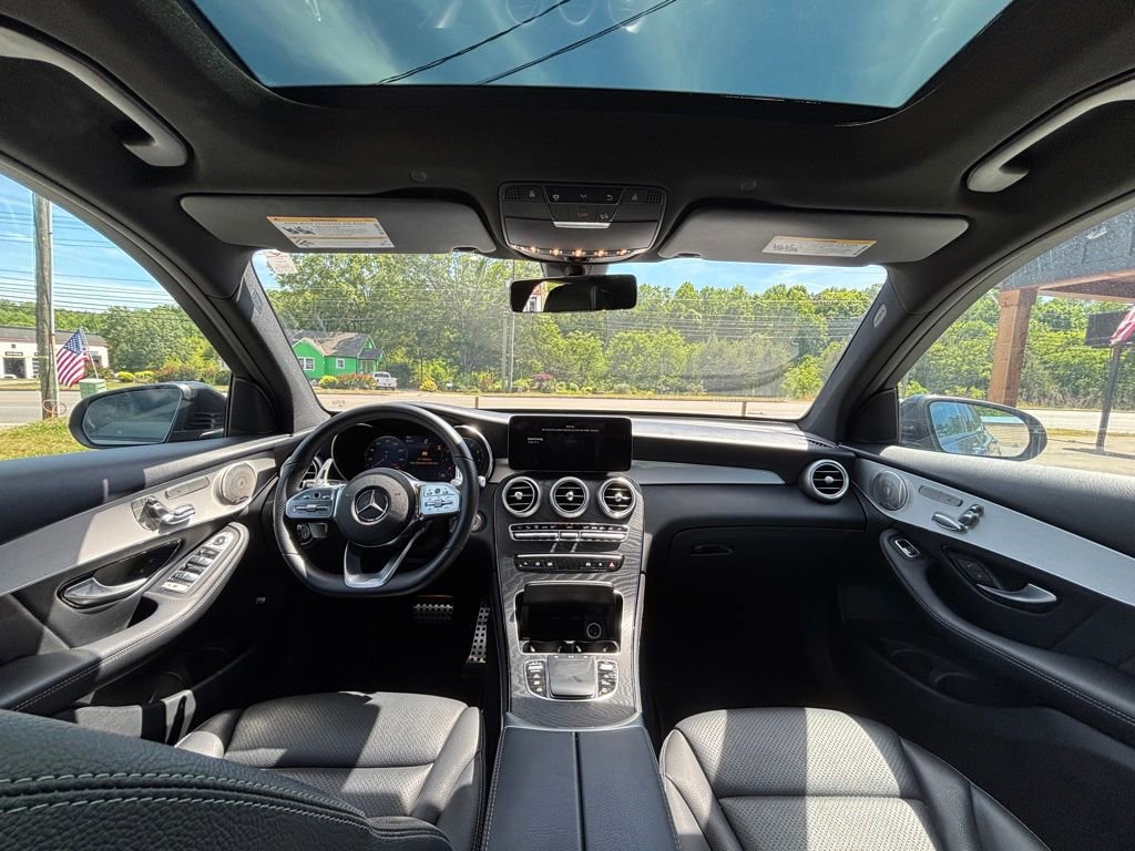 Used 2021 Mercedes-Benz GLC 300 w/ AMG Line image 11