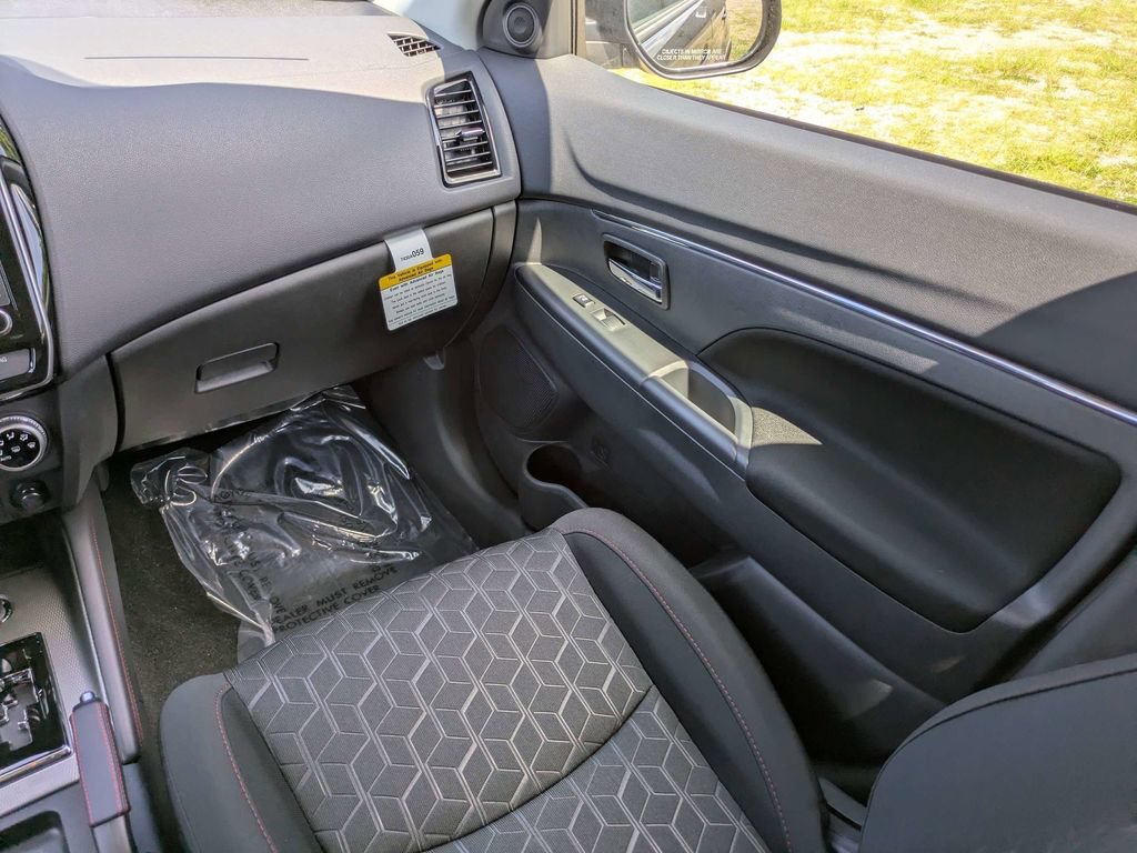 New 2026 Mitsubishi Outlander Sport LE AWD/4WD image 18