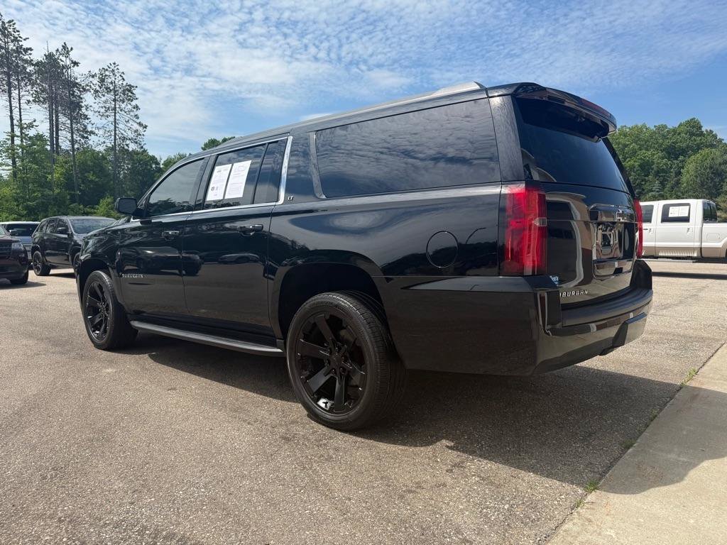 Used 2019 Chevrolet Suburban LT w/ Luxury Package AWD/4WD image 6