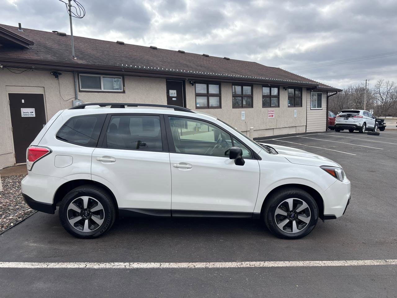 Used 2018 Subaru Forester 2.5i w/ Alloy Wheel Package image 2