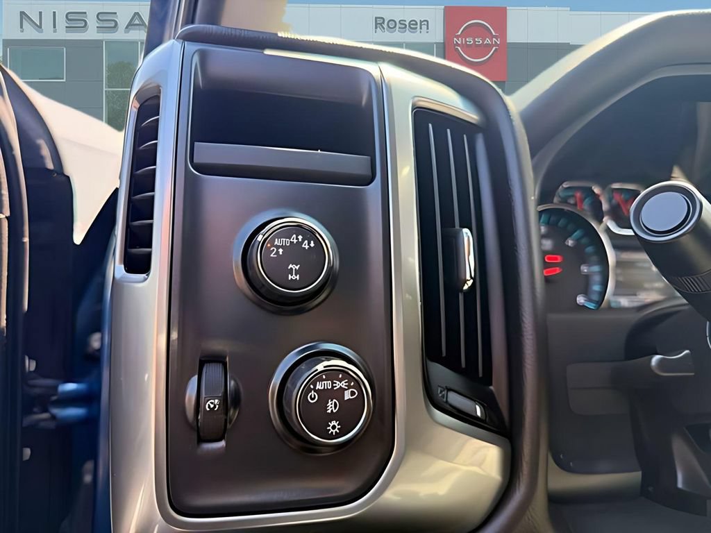 Used 2017 Chevrolet Silverado 1500 LT w/ All Star Edition AWD/4WD image 14