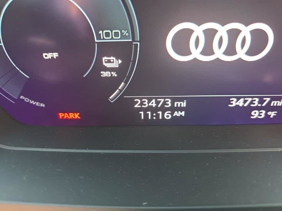 Used 2025 Audi Q4 e-tron Premium Plus w/ Premium Plus RWD image 10