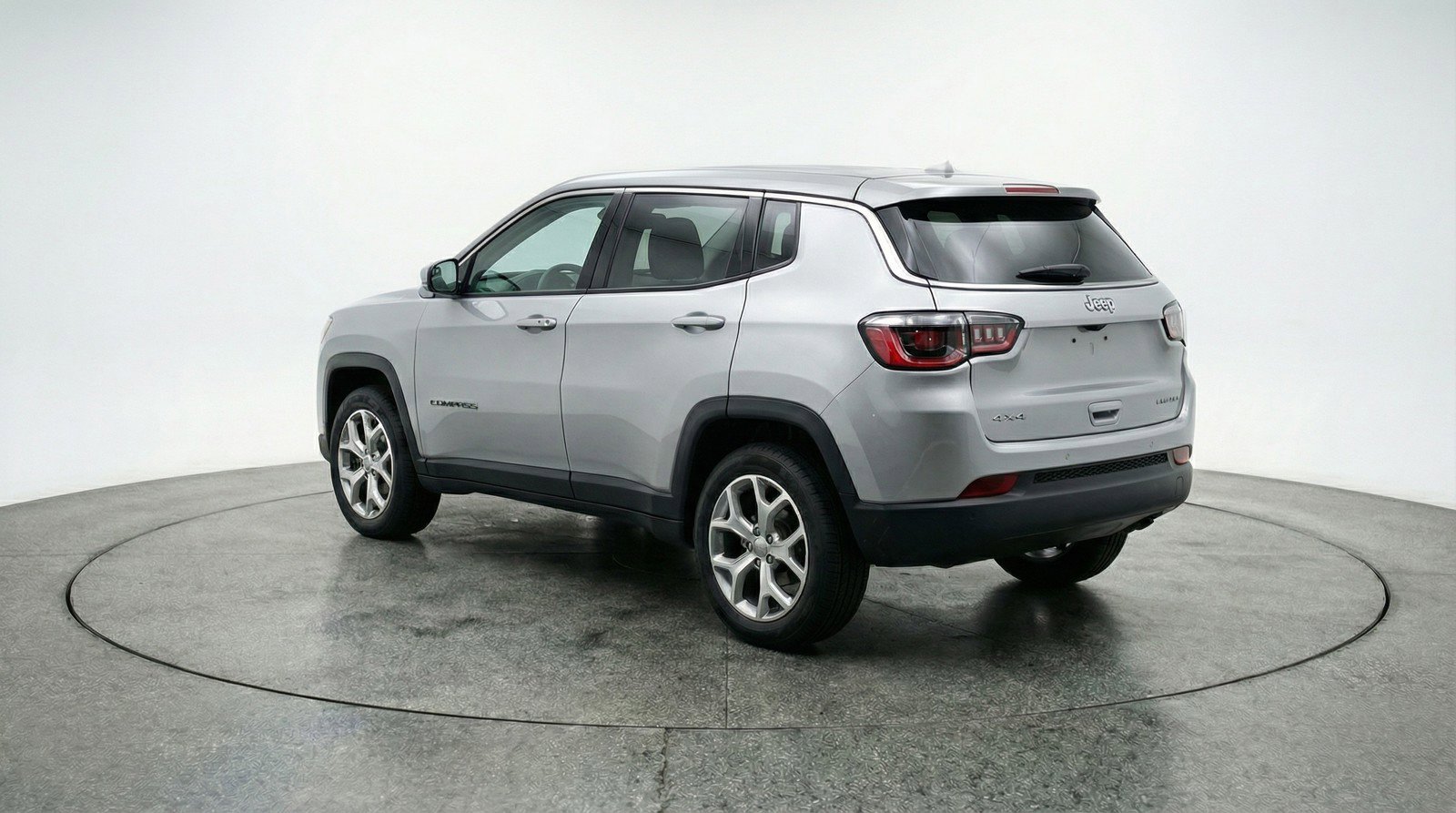 Used 2025 Jeep Compass Latitude image 6