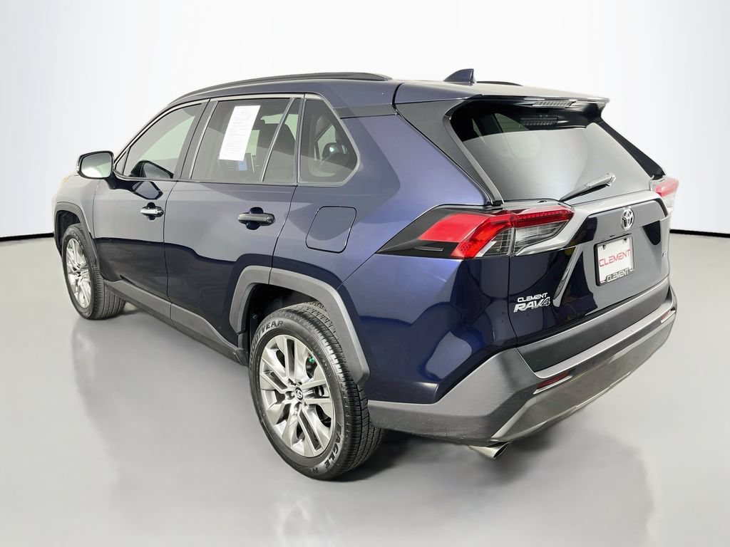 Used 2019 Toyota RAV4 Limited w/ Cold Weather Package FWD image 9