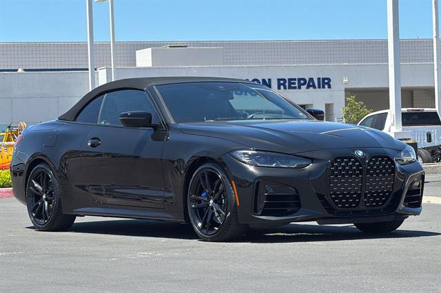 Used 2022 BMW M440i Convertible w/ Premium Package RWD image 2